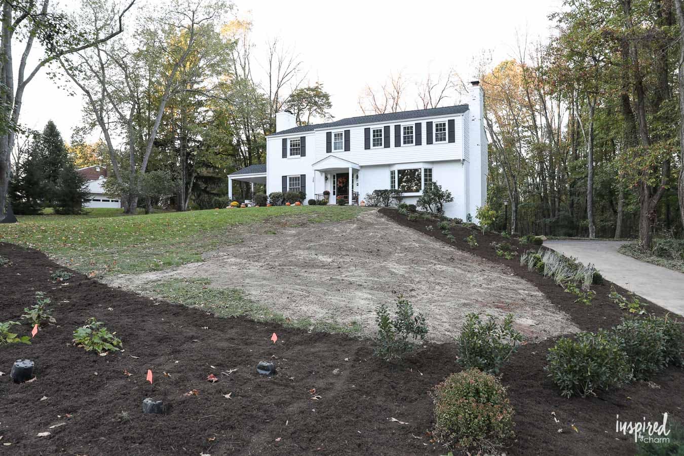 Front Yard Landscaping: The After #landscaping #frontyard #yard #planting #exterior