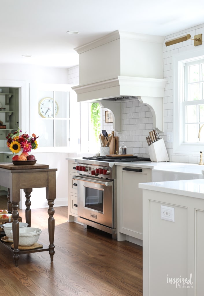 Bayberry Kitchen Remodel Reveal - Kitchen Makeover Kitchen Design #kitchen #makeover #remodel #traditional #modern #country #design #decorating