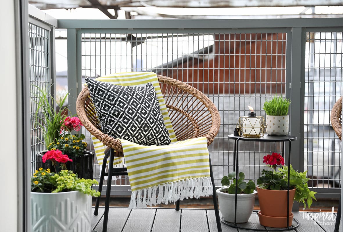 Small Balcony Ideas for Decorating #decor #outdoor #styling