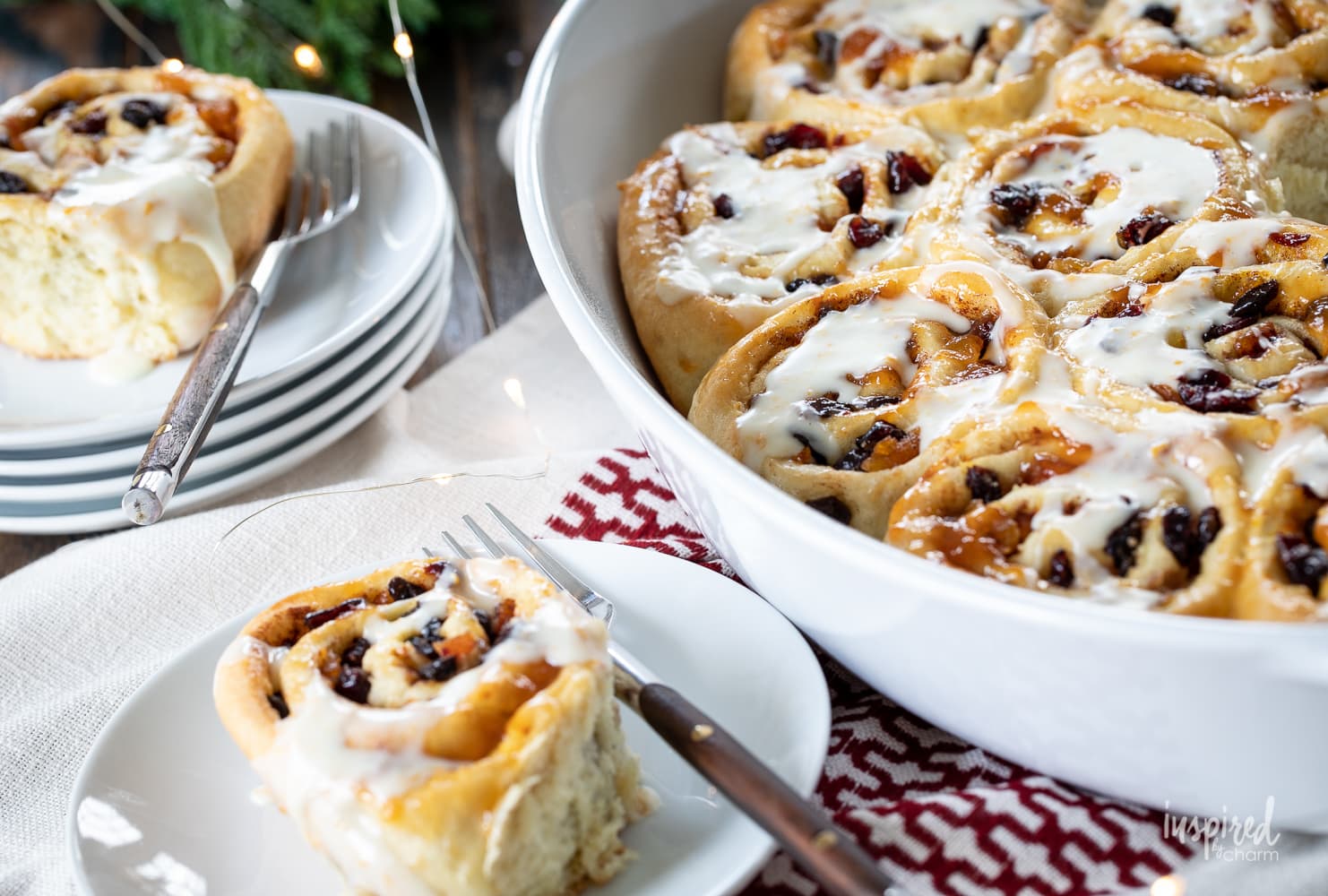 Homemade Chelsea Buns #ChelseaBuns #breakfast #brunch #bread #rolls #Chelsea #recipe #driedfruit #orange