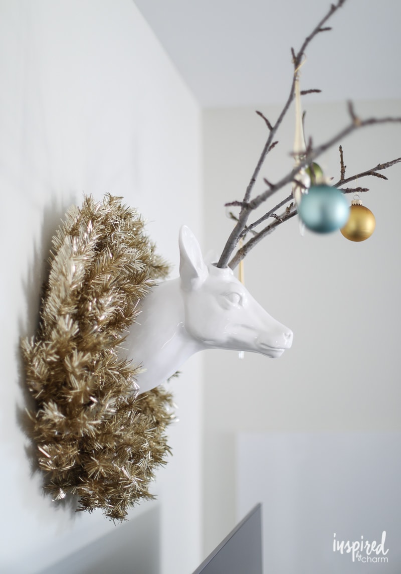 Modern Christmas Living Room Decorating Ideas