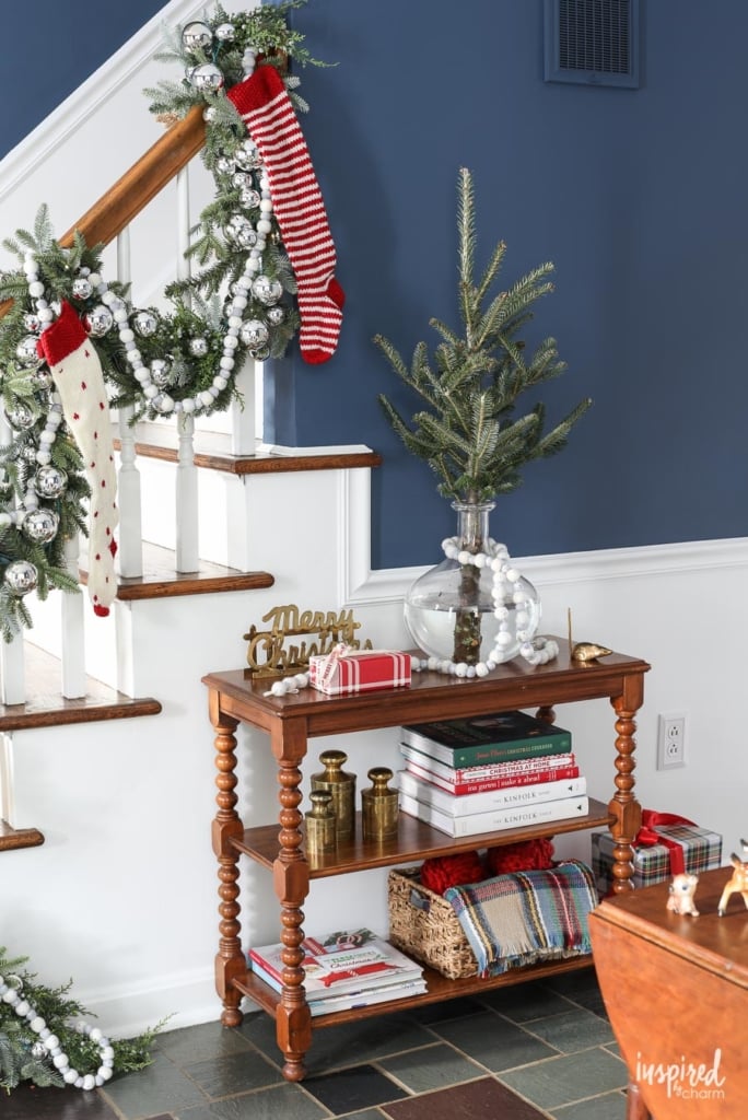 Christmas at Bayberry House - Holiday Home Tour with color Christmas Decoration ideas. #christmas #holiday #home #decor #decorations #christmastree