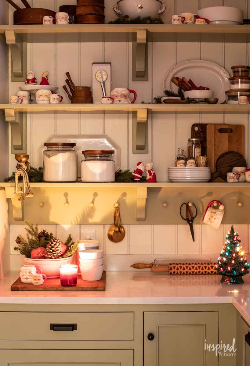 Christmas Nights at Bayberry House #christmas #decor #christmaslights #lights #holiday #decorating #ideas #home #hometour