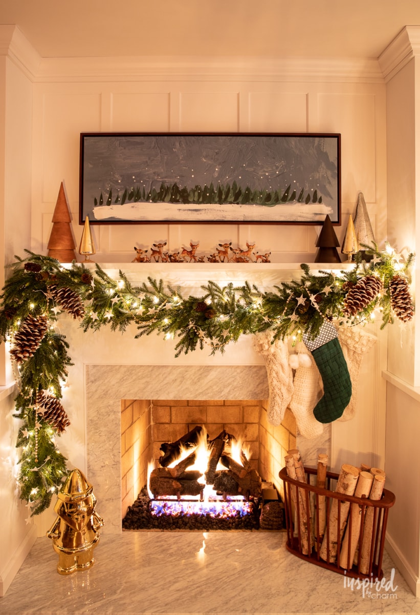 Christmas Nights at Bayberry House #christmas #decor #christmaslights #lights #holiday #decorating #ideas #home #hometour