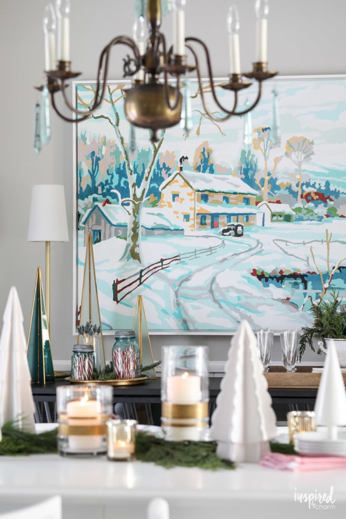 Christmas at Bayberry House - Holiday Home Tour with color Christmas Decoration ideas. #christmas #holiday #home #decor #decorations #christmastree