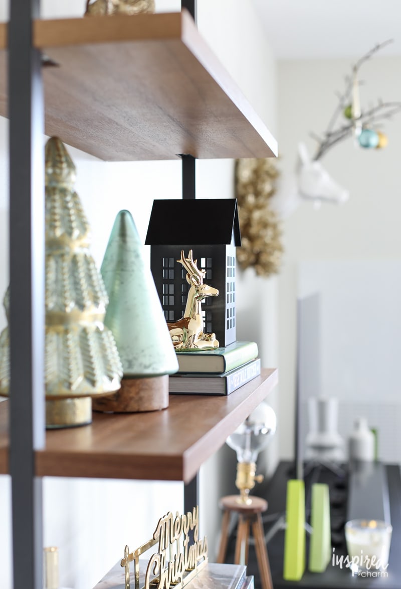 Apartment Living Room Christmas Decor Ideas