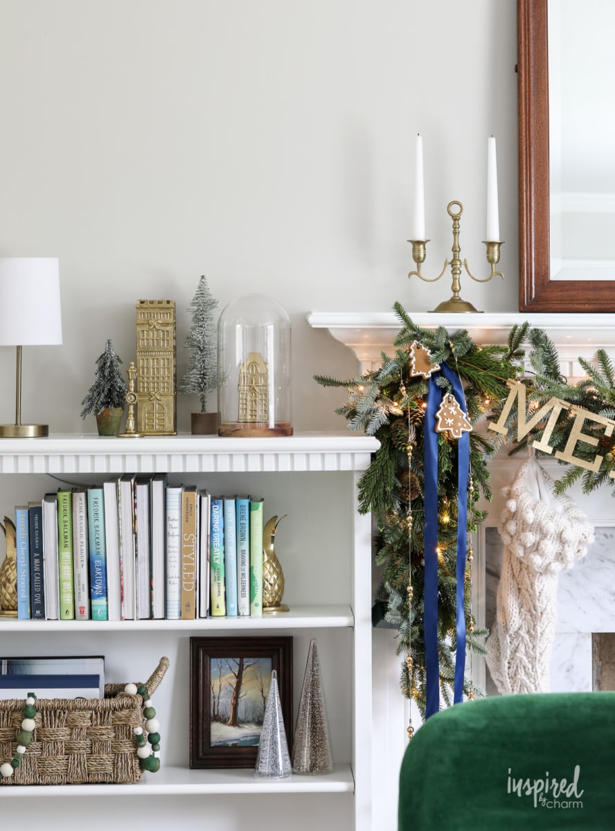 Festive Ideas and Inspiration for Living Room Christmas Decor #christmas #holiday #decor #decorating #ideas #livingroom #mantel #christmastree
