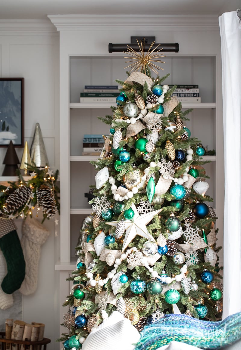 Blue, Green, and White Living Room Christmas Tree #christmastree #christmas #holiday #tree #decor #decorating #livingroom #christmasdecor