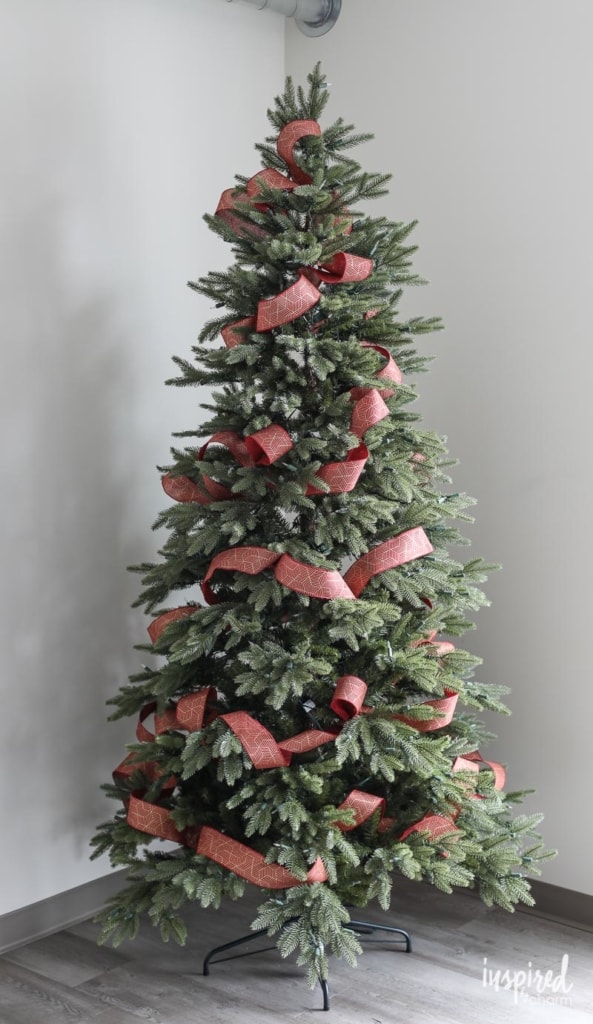 How To: Christmas Tree Ribbon