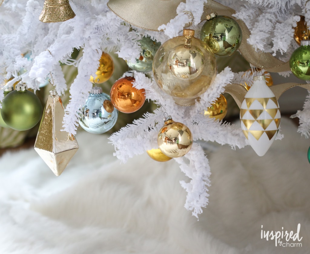 Gold and Green Tree | inspiredbycharm.com #IBCholiday