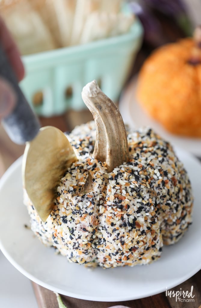 Everything Bagel Cheeseball and Sun-Dried Tomato Cheeseball: Fall-inspired and pumpkin shaped cheeseball recipes for entertaining.
