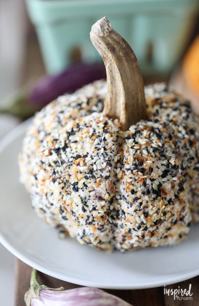 Everything Bagel Cheeseball and Sun-Dried Tomato Cheeseball: Fall-inspired and pumpkin shaped cheeseball recipes for entertaining.