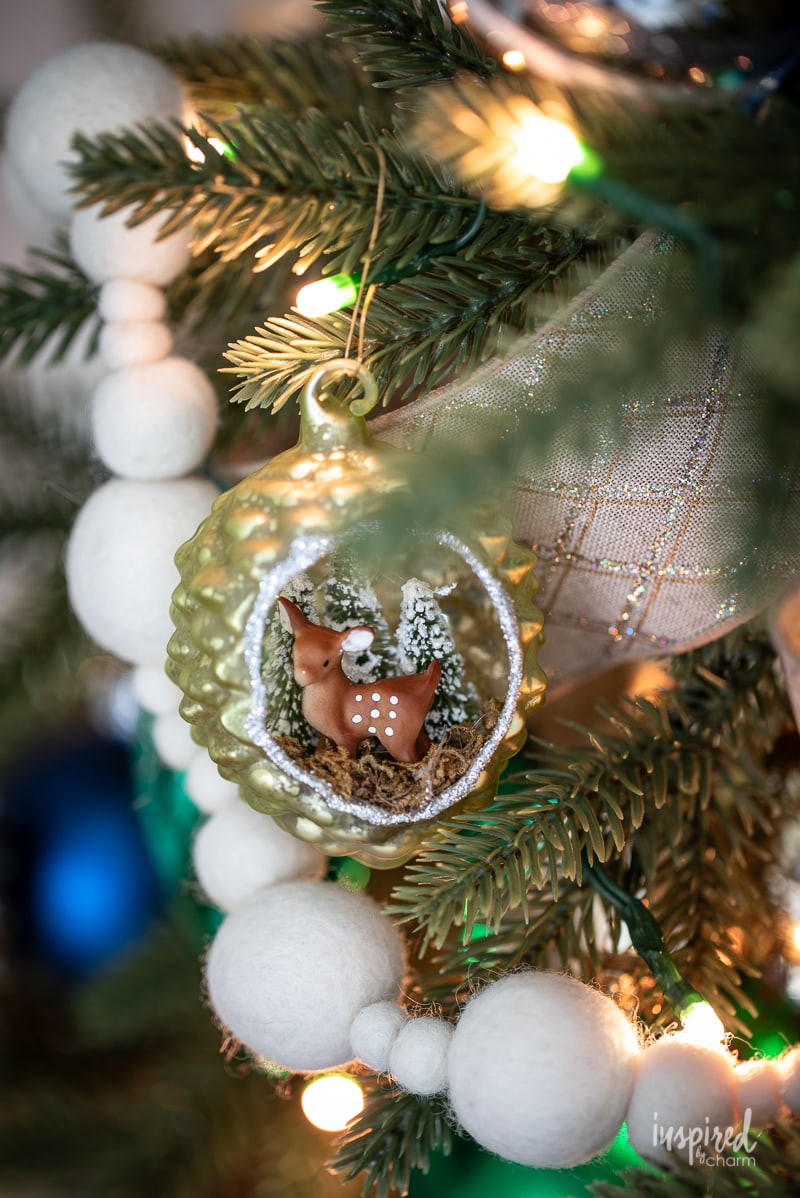 Blue, Green, and White Living Room Christmas Tree #christmastree #christmas #holiday #tree #decor #decorating #livingroom #christmasdecor