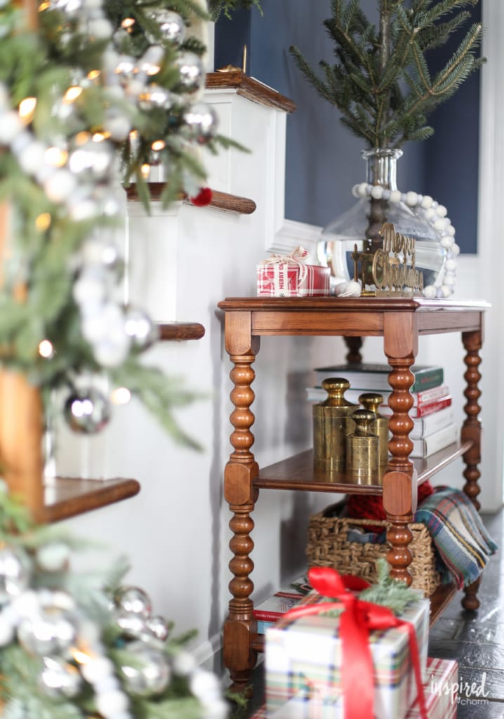 Christmas at Bayberry House - Holiday Home Tour with color Christmas Decoration ideas. #christmas #holiday #home #decor #decorations #christmastree