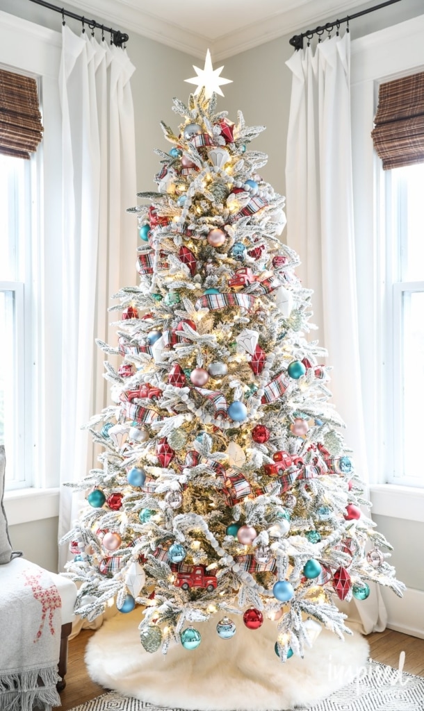 Christmas tree decorating ideas using lots of colors