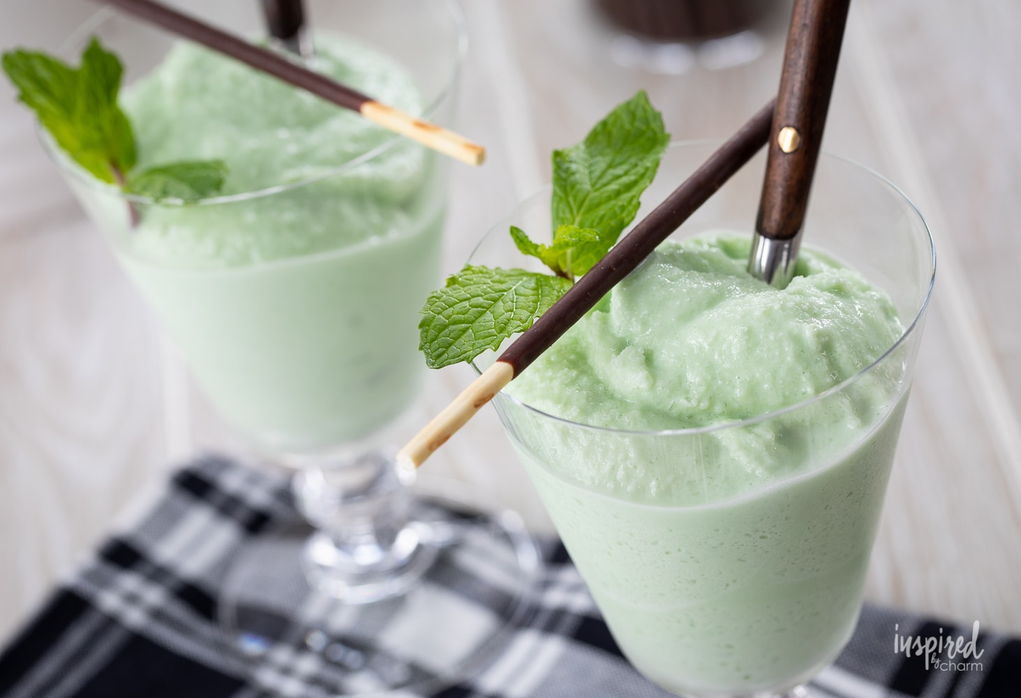 frozen grasshopper drinks with pocky stick