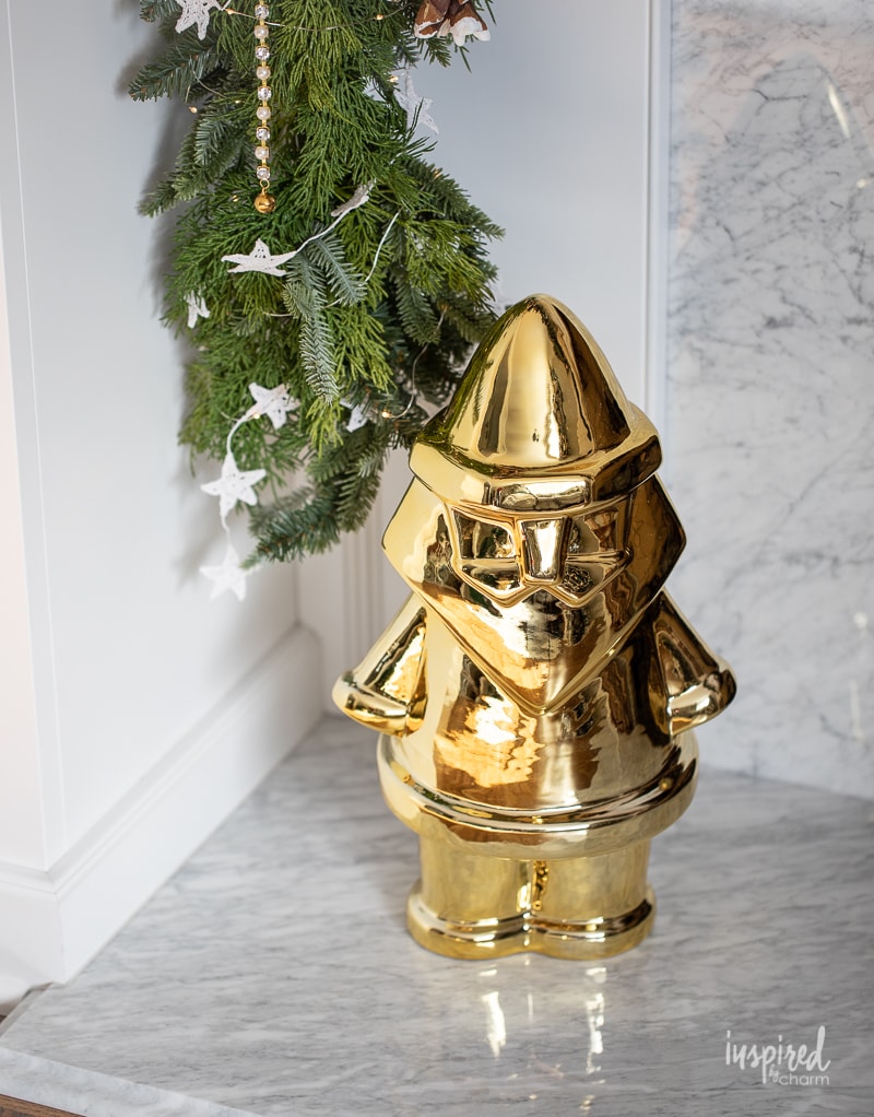 Living Room Christmas Mantel Decor #livingroom #mantel #christmas #fireplace #holiday #decor #bookshelf #bookcase #garland