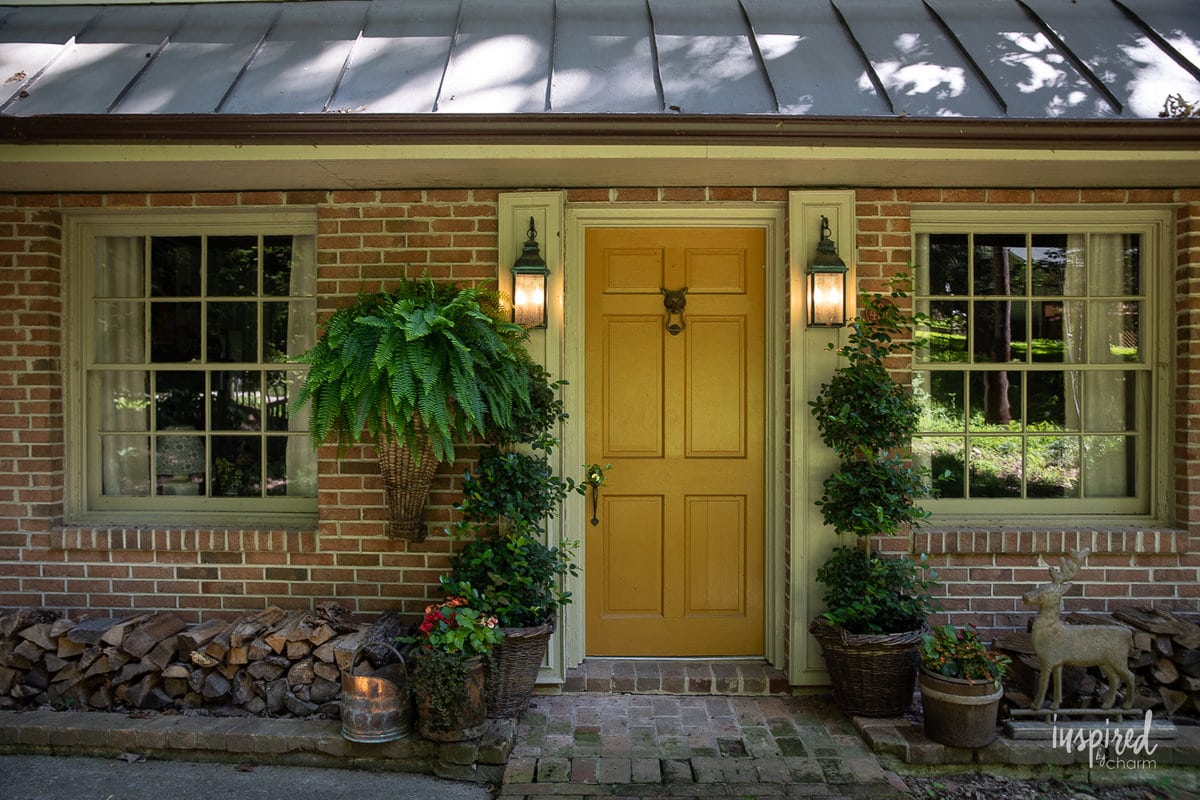 Hayes Cottage exterior front door.