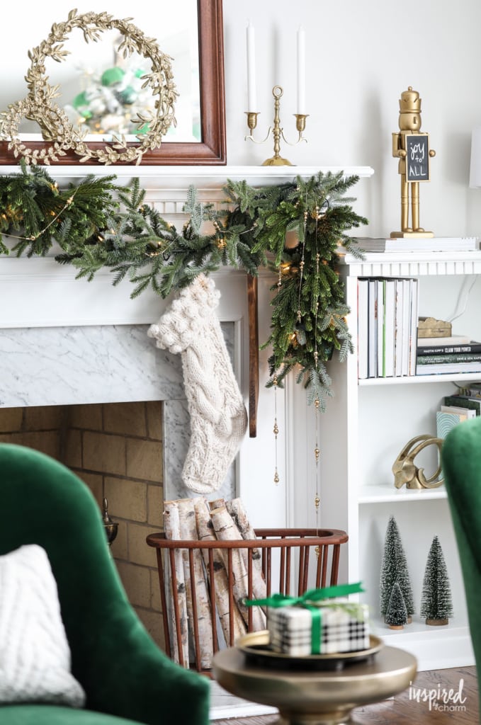 Christmas at Bayberry House - Holiday Home Tour with color Christmas Decoration ideas. #christmas #holiday #home #decor #decorations #christmastree