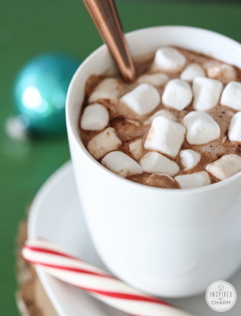hot coca in a mug with marshmallows. 