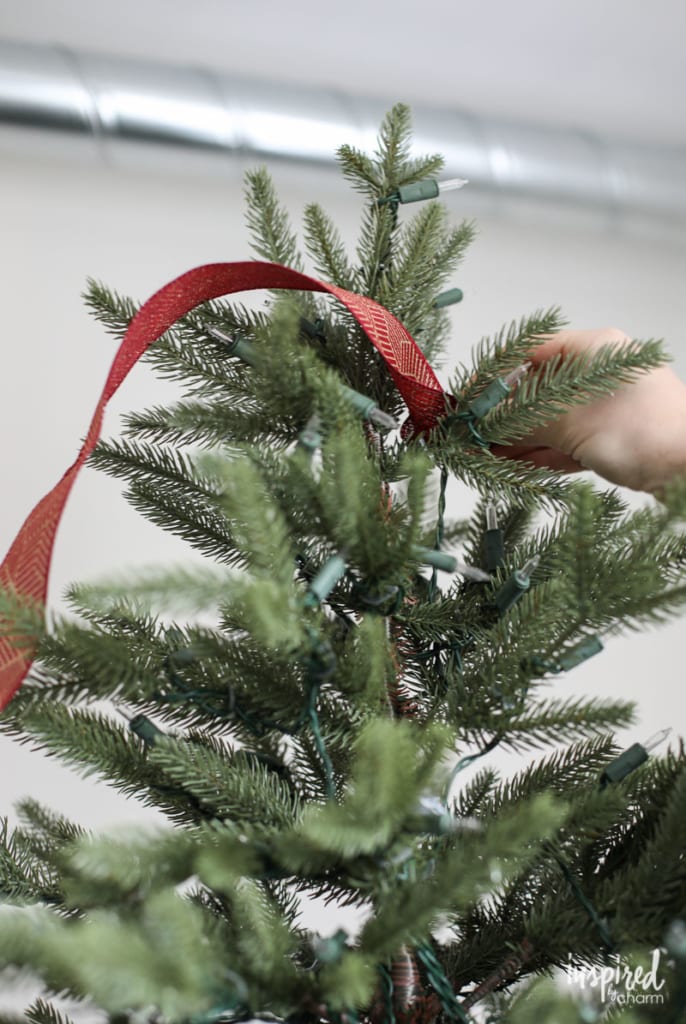 Adding Ribbon to Your Christmas Tree - How To