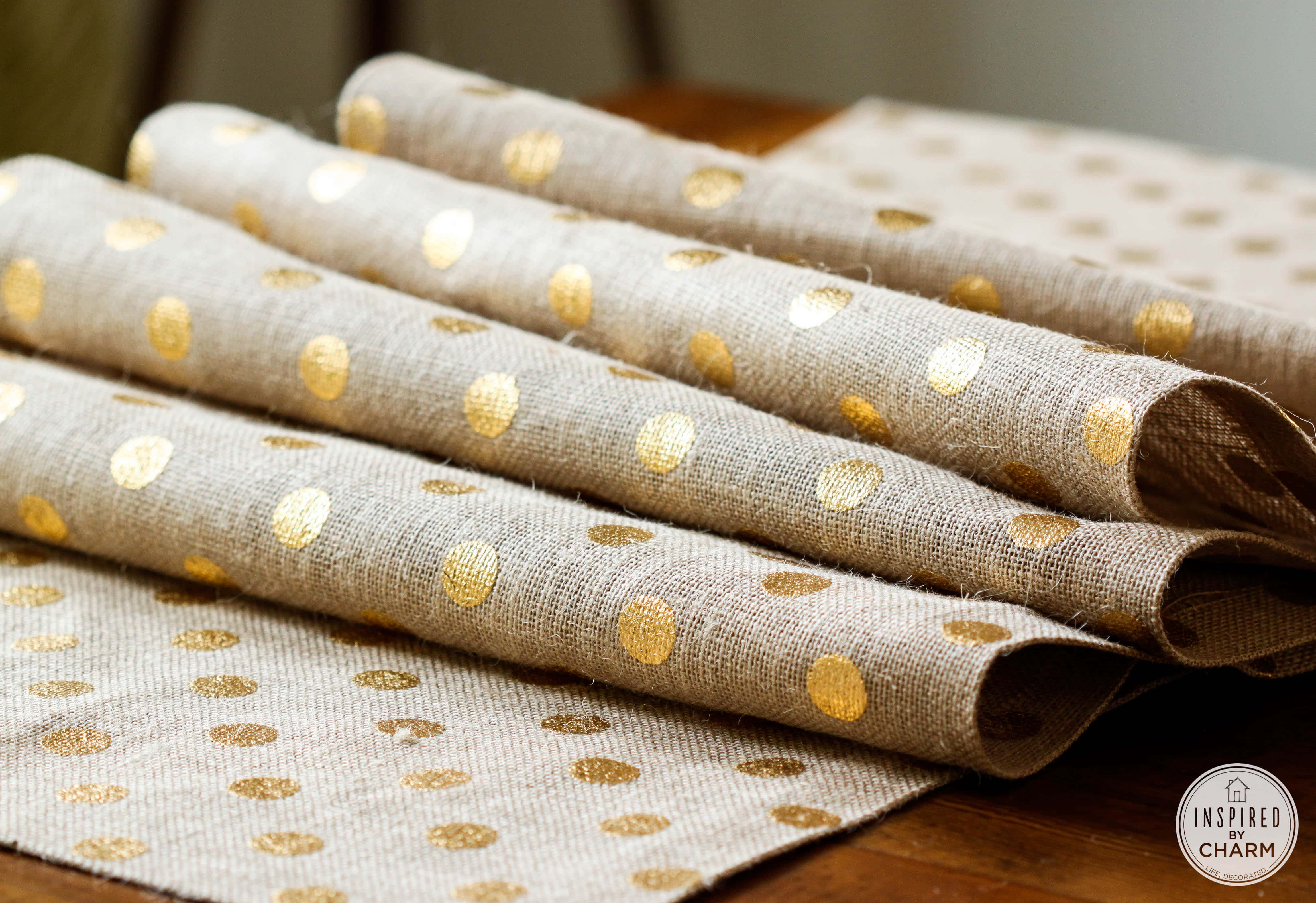 DIY No Sew Burlap Table Runner