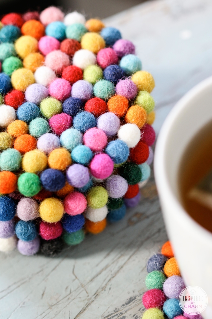 DIY Woold Felt Ball Coaster #diy #feltball #coaster