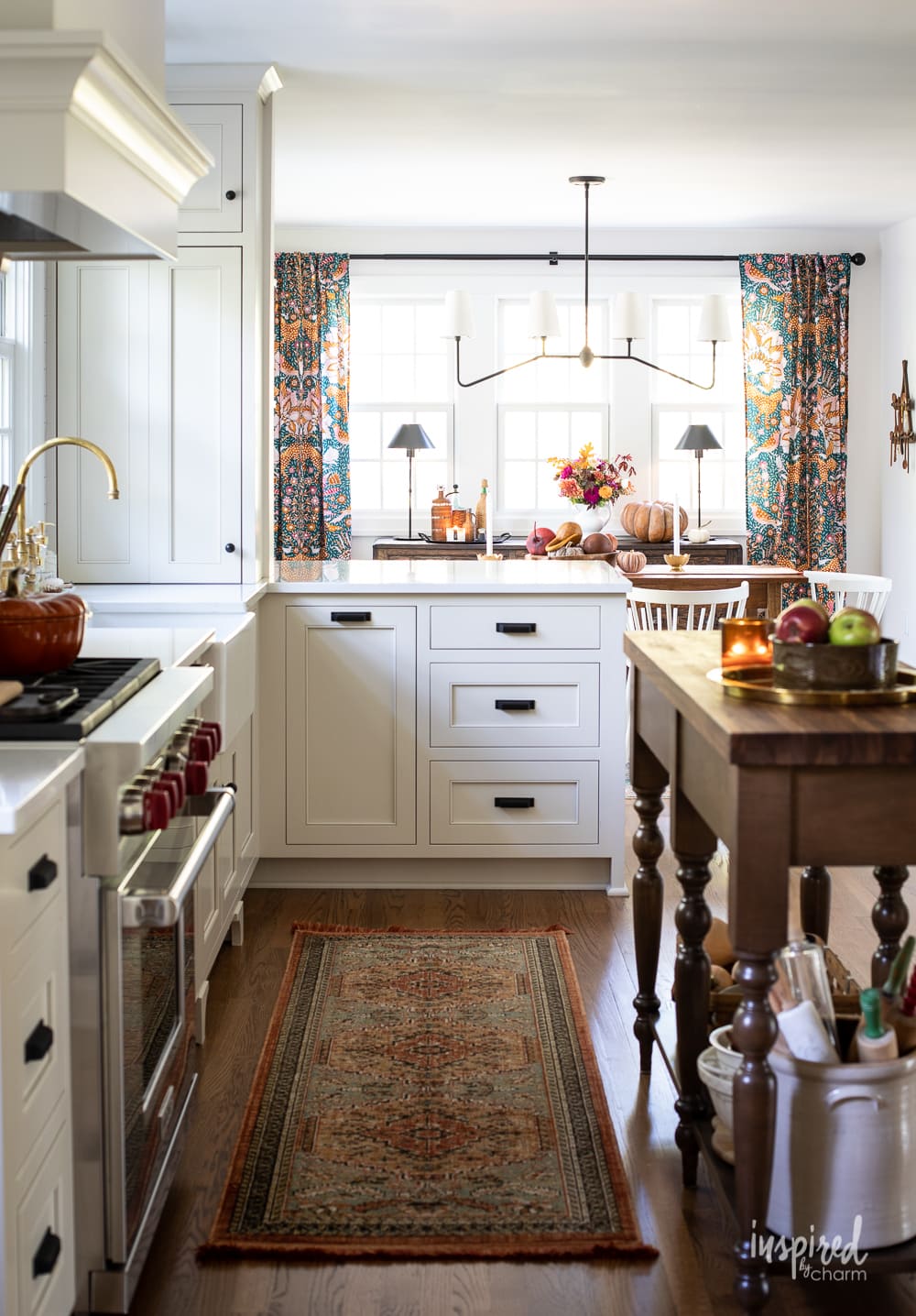 kitchen with cabinets painted sherwin Williams egret white