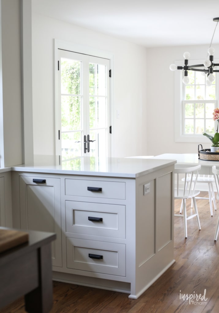 Bayberry Kitchen Remodel Reveal - Kitchen Makeover Kitchen Design #kitchen #makeover #remodel #traditional #modern #country #design #decorating