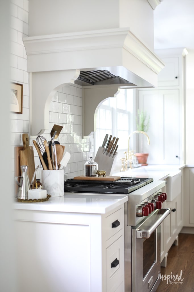 Bayberry Kitchen Remodel Reveal - Kitchen Makeover Kitchen Design #kitchen #makeover #remodel #traditional #modern #country #design #decorating