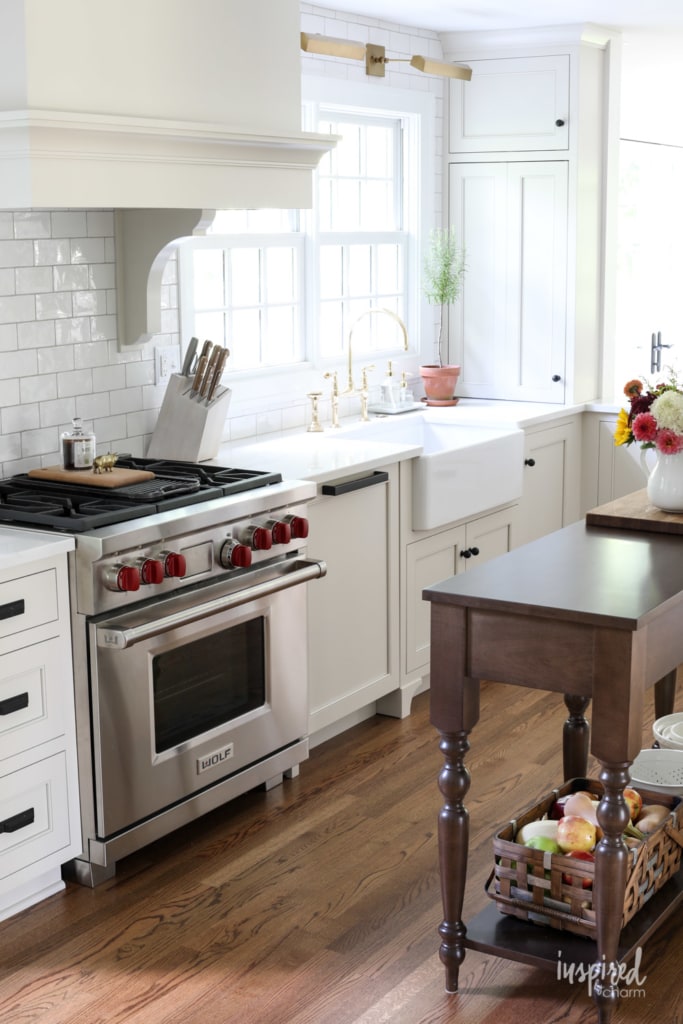 Bayberry Kitchen Remodel Reveal - Kitchen Makeover Kitchen Design #kitchen #makeover #remodel #traditional #modern #country #design #decorating