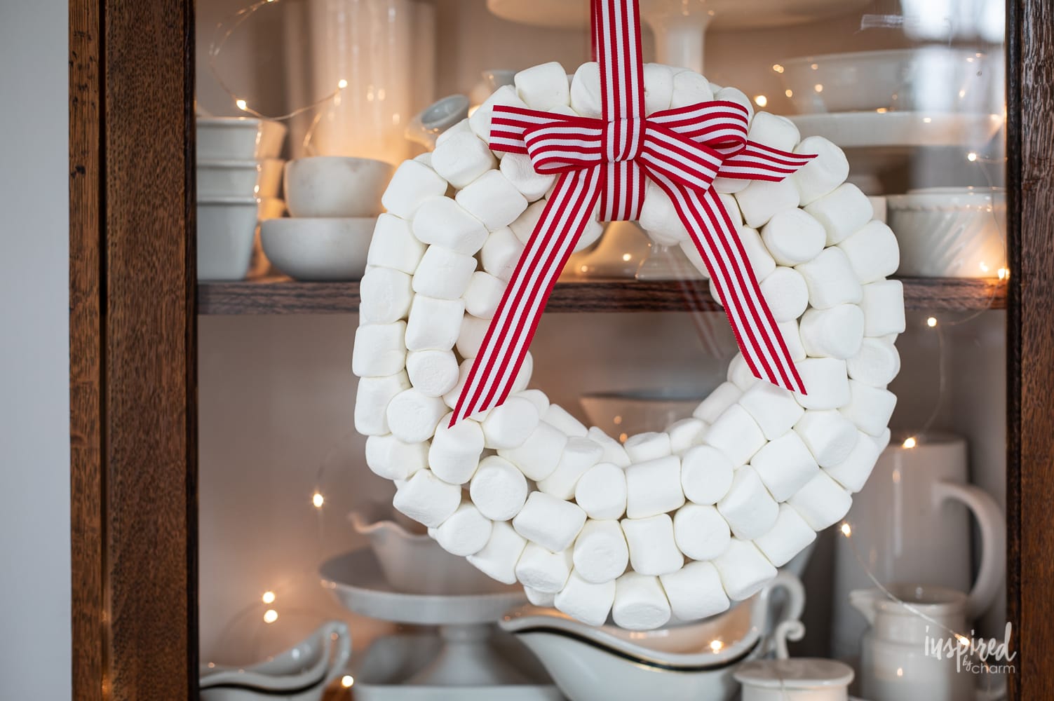 How to Make a Marshmallow Wreath #marshmallowwreath #christmas #holiday #diy #handmade #craft #wreath #christmaswreath