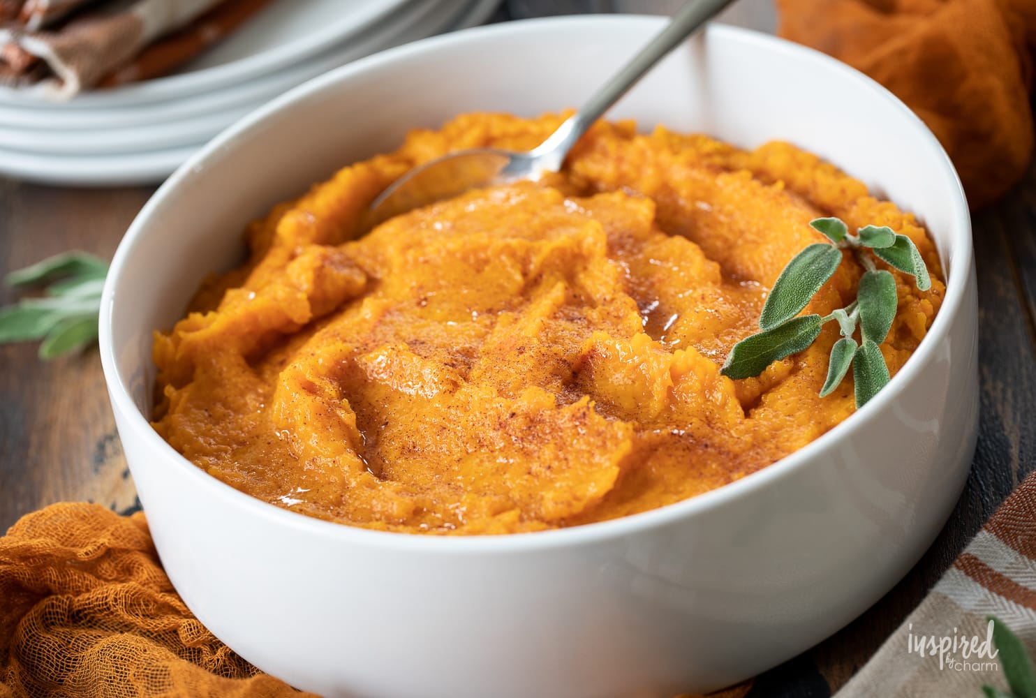 Mashed Butternut Squash #sidedish #thanksgiving #friendsgiving #holiday #recipe #butternutsquash #roasted