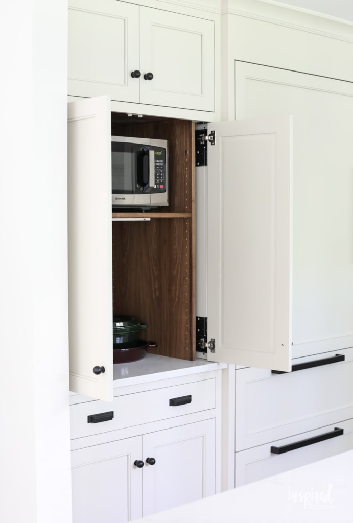 Bayberry Kitchen Remodel Reveal - Kitchen Makeover Kitchen Design #kitchen #makeover #remodel #traditional #modern #country #design #decorating