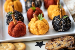 Mini Pumpkin Cheese Balls #cheese #cheeseball #appetizer #recipe #halloween #fallrecipe #fallappetizer