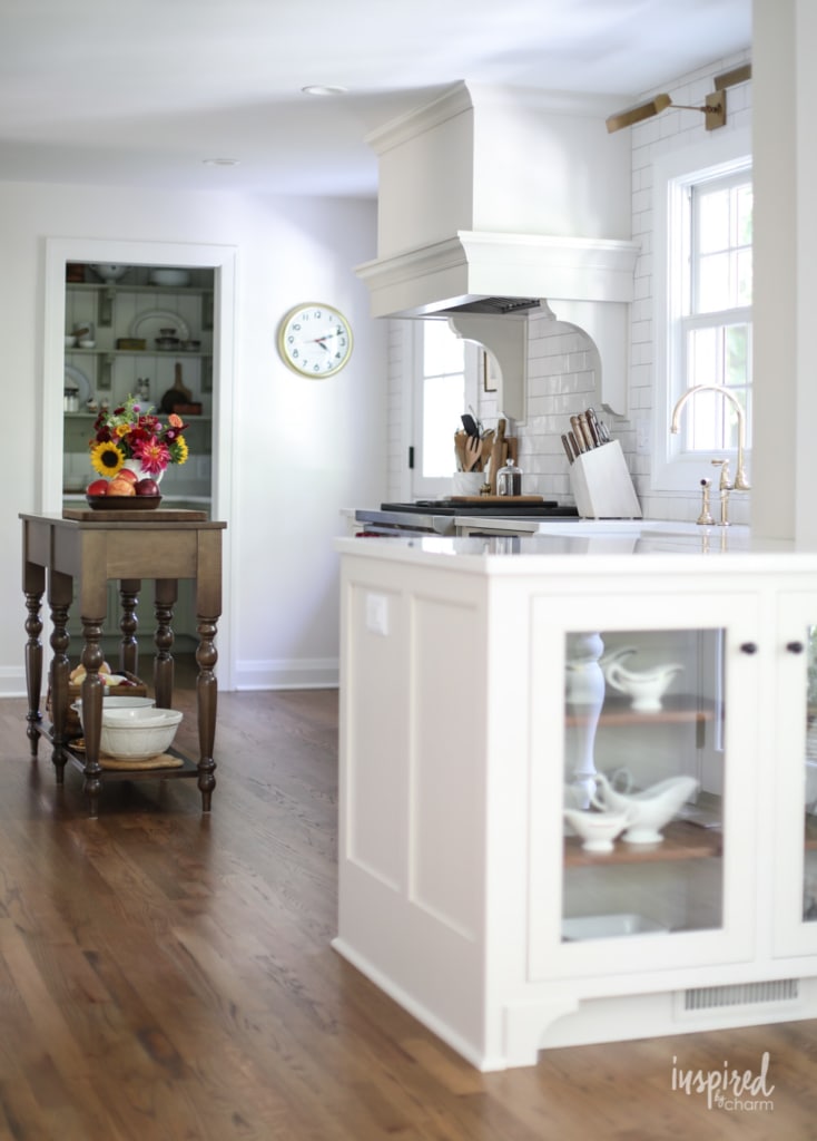 Bayberry Kitchen Remodel Reveal - Kitchen Makeover Kitchen Design #kitchen #makeover #remodel #traditional #modern #country #design #decorating
