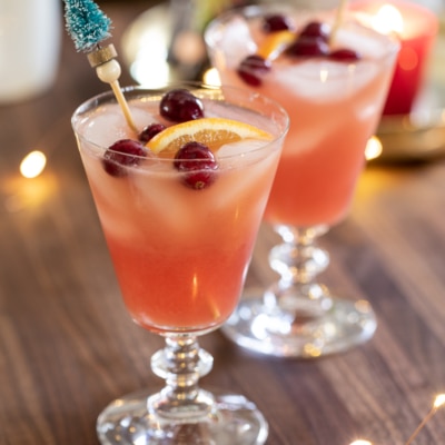 Naughty but Nice Christmas Cocktail #christmas #holiday #cocktail #easy #recipe #cranberry #drink #ChristmasCocktail