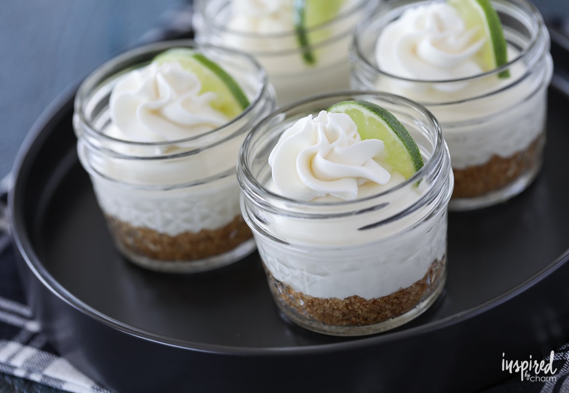 This recipe for Mini No Bake Key Lime Pie in a Jar makes a cute and delicious summer dessert! #keylime #masonjar #pie #keylimepie #dessert #recipe