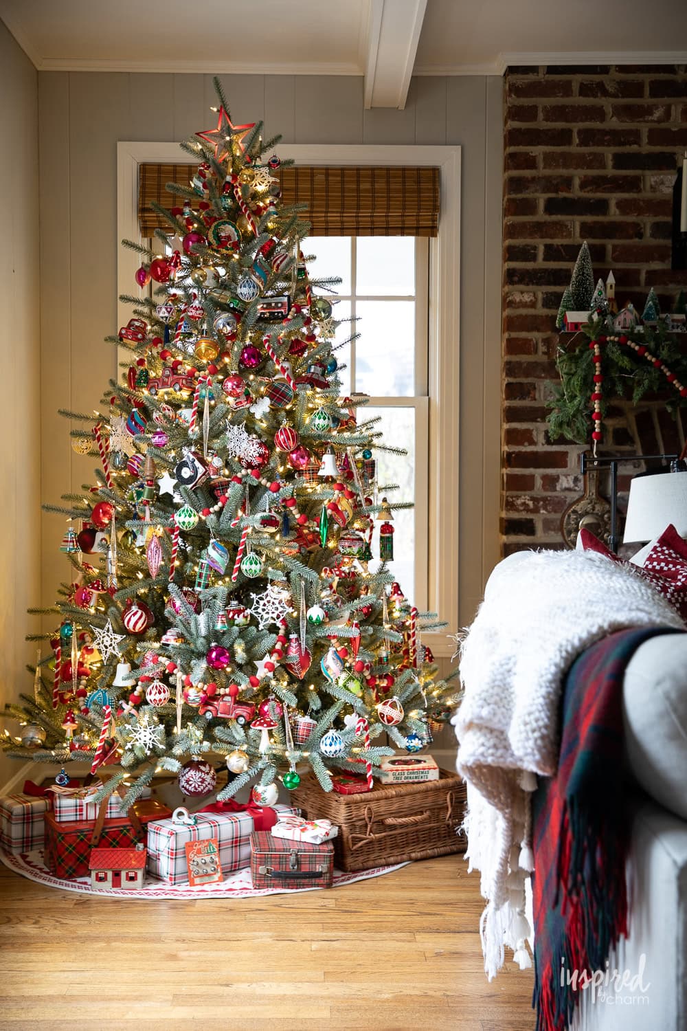 christmas tree with colorful ornaments.