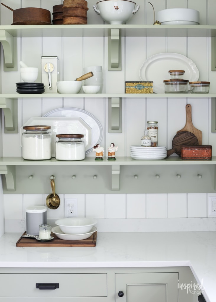 Bayberry Kitchen Remodel Reveal - Kitchen Makeover Kitchen Design #kitchen #makeover #remodel #traditional #modern #country #design #decorating