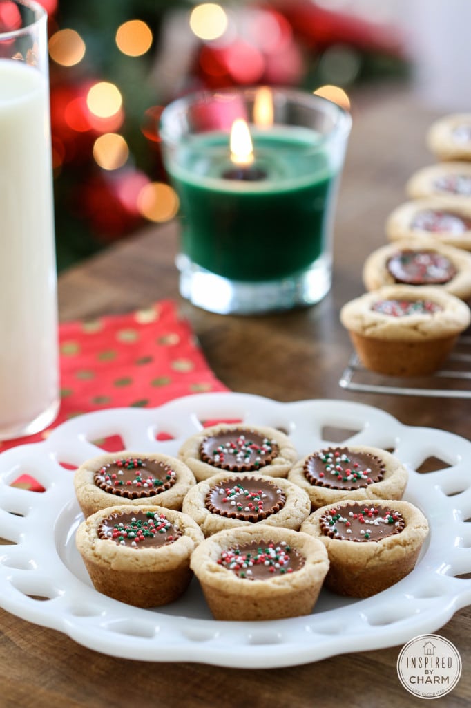 peanut butter cup cookies lined in a row