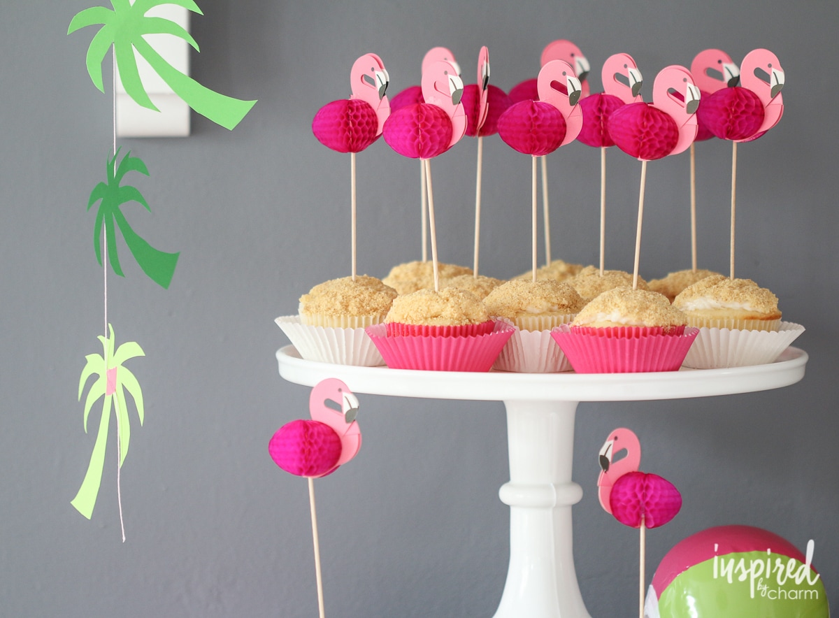 Pineapple Cupcakes with Coconut Cream Cheese Frosting #cupcakes #pineapple #coconut #creamcheese #frosting #flamingo #tropical #beach #party