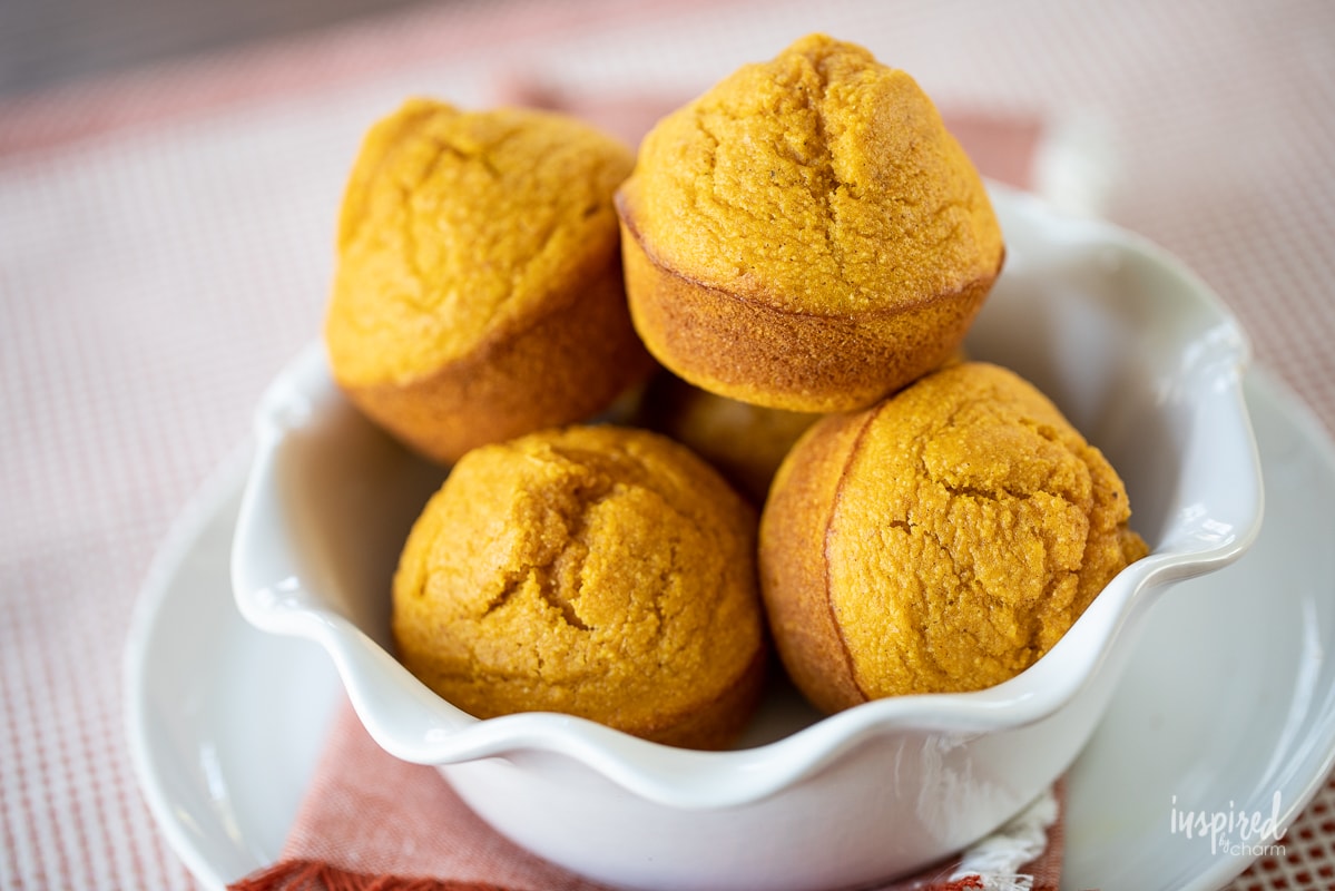 Easy Pumpkin Corn Muffins #cornmuffins #cornbread #bread #muffin #recipe
