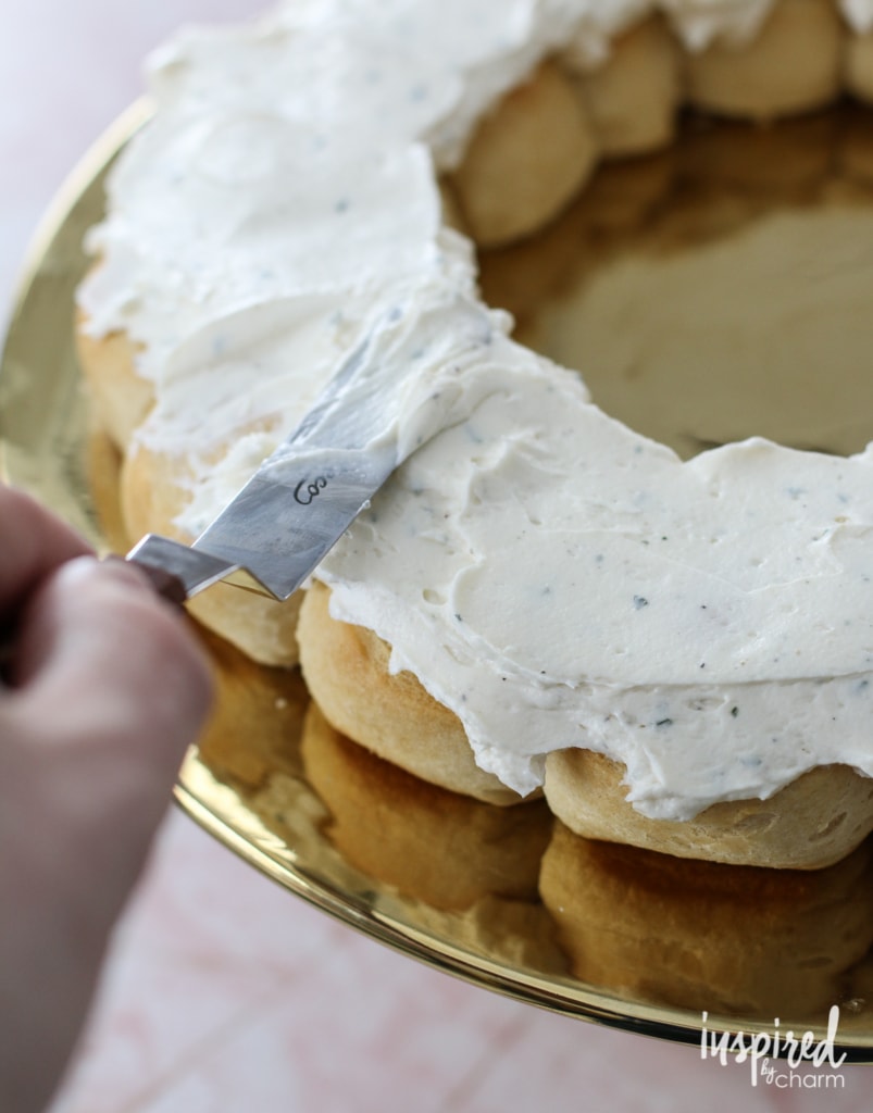 Veggie Pizza Wreath | inspiredbycharm.com