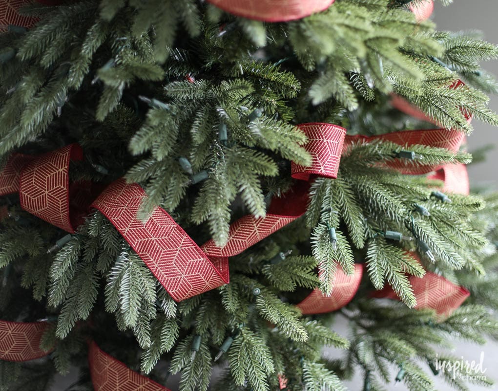 Styling Christmas Tree Ribbon