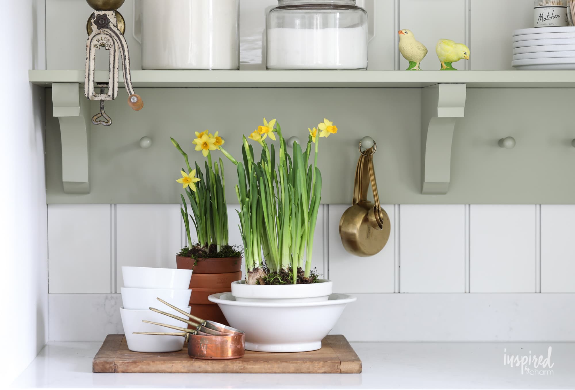 How to Decorate with Antique / Vintage Finds #decor #vintage #antique #homedecor #decorating