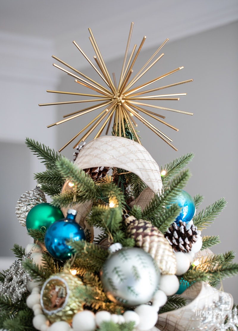 Blue, Green, and White Living Room Christmas Tree #christmastree #christmas #holiday #tree #decor #decorating #livingroom #christmasdecor