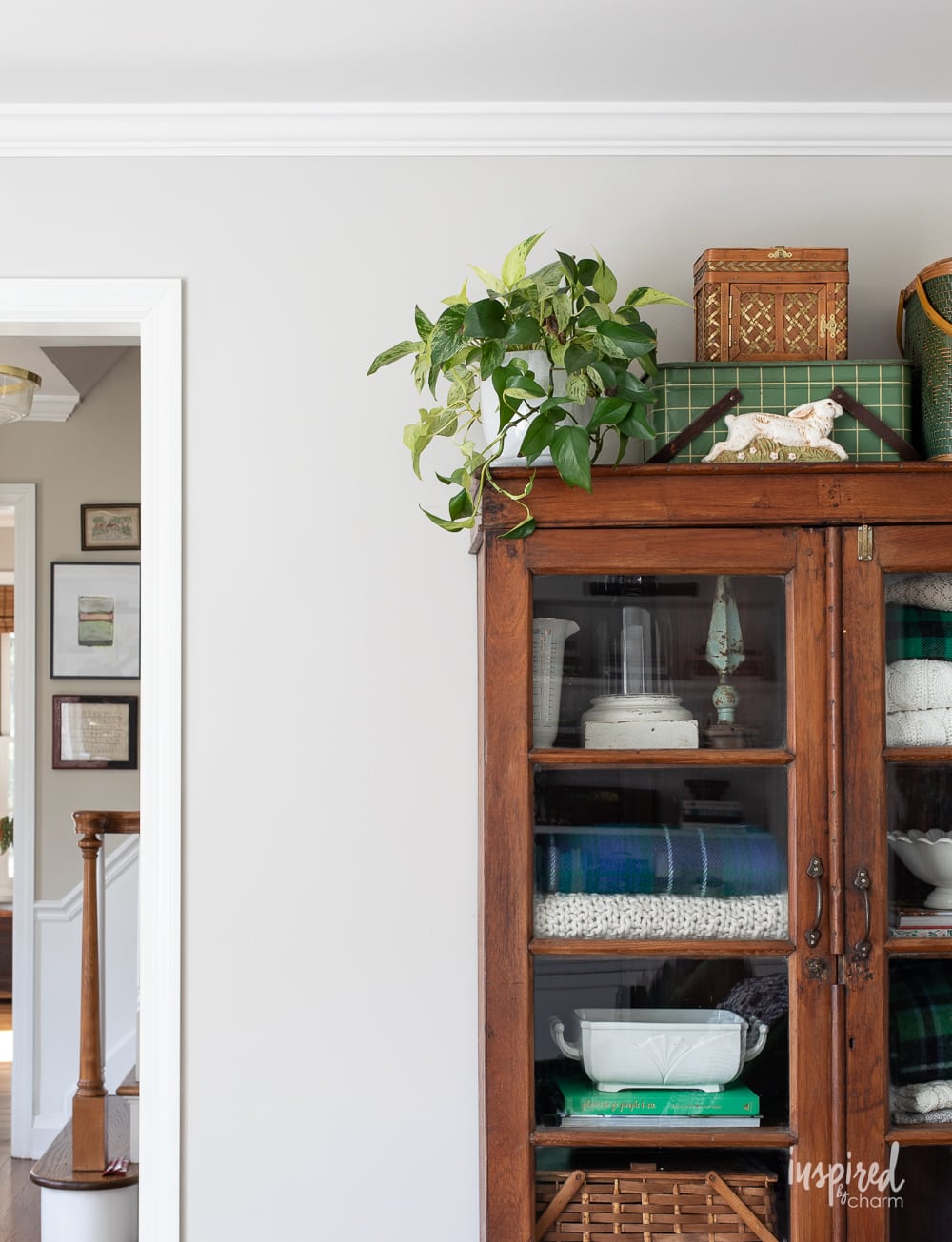 Sherwin Williams Agreeable Gray paint in a living room