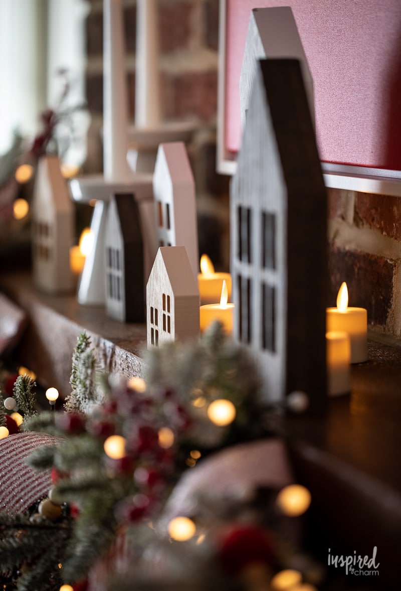 Magical and Cozy Fireplace Christmas Decorations #christmas #mantel #fireplace #decor #decorations #holiday #garland #stocking #cozy