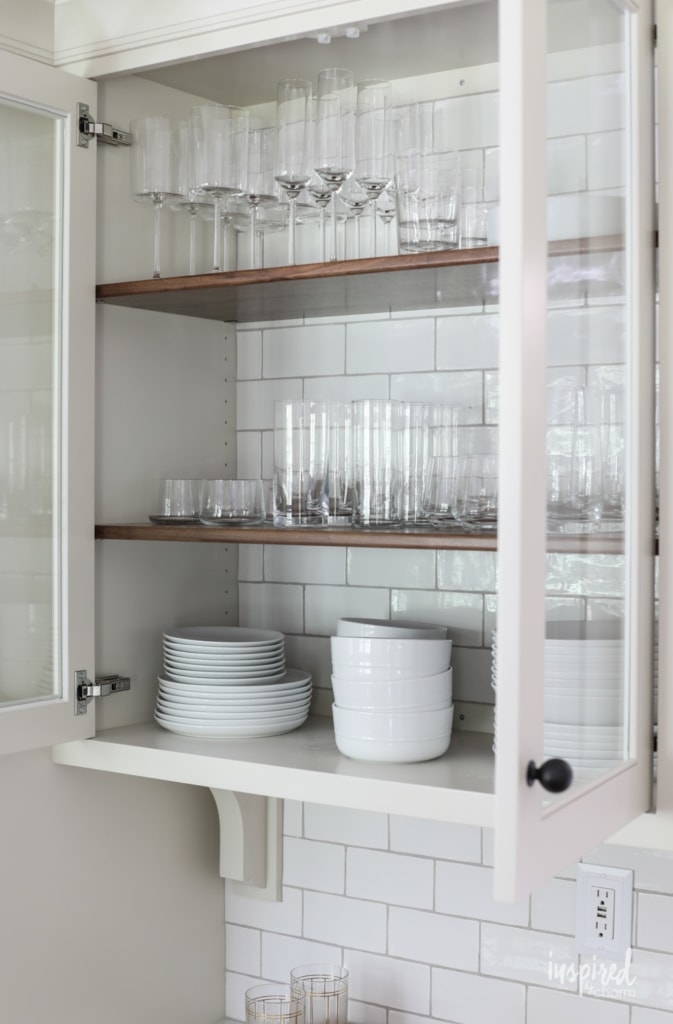 Bayberry Kitchen Remodel Reveal - Kitchen Makeover Kitchen Design #kitchen #makeover #remodel #traditional #modern #country #design #decorating